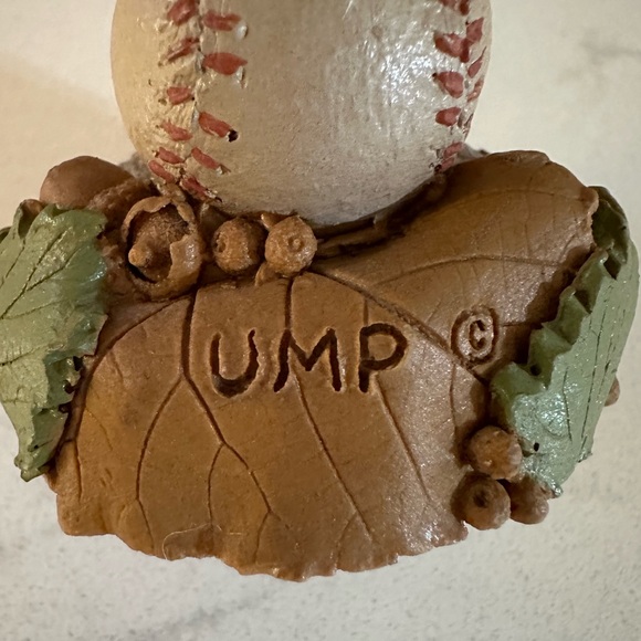 Tom Clark Gnome "UMP" Resin Figurine ~ 6 1/4"  Tall - Picture 3 of 10